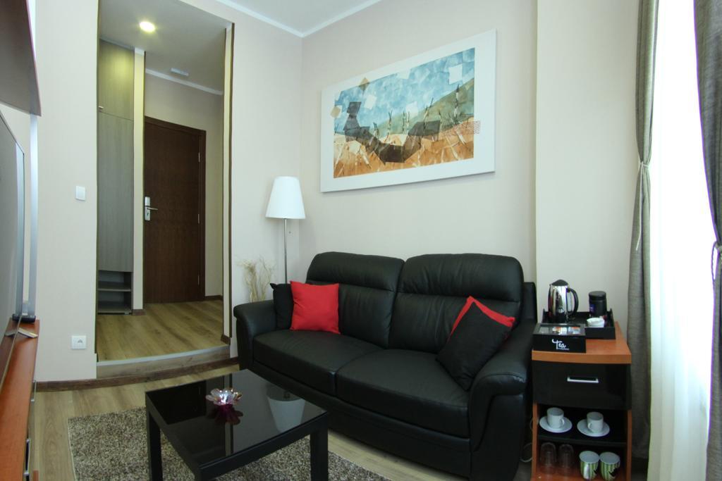 Gala Luxury Suites Beograd Værelse billede